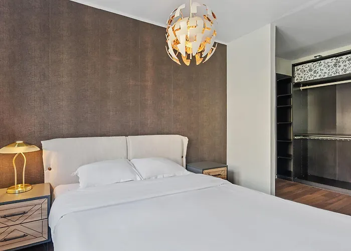 Modern Lux Apartment With Balcony In Luxembourg