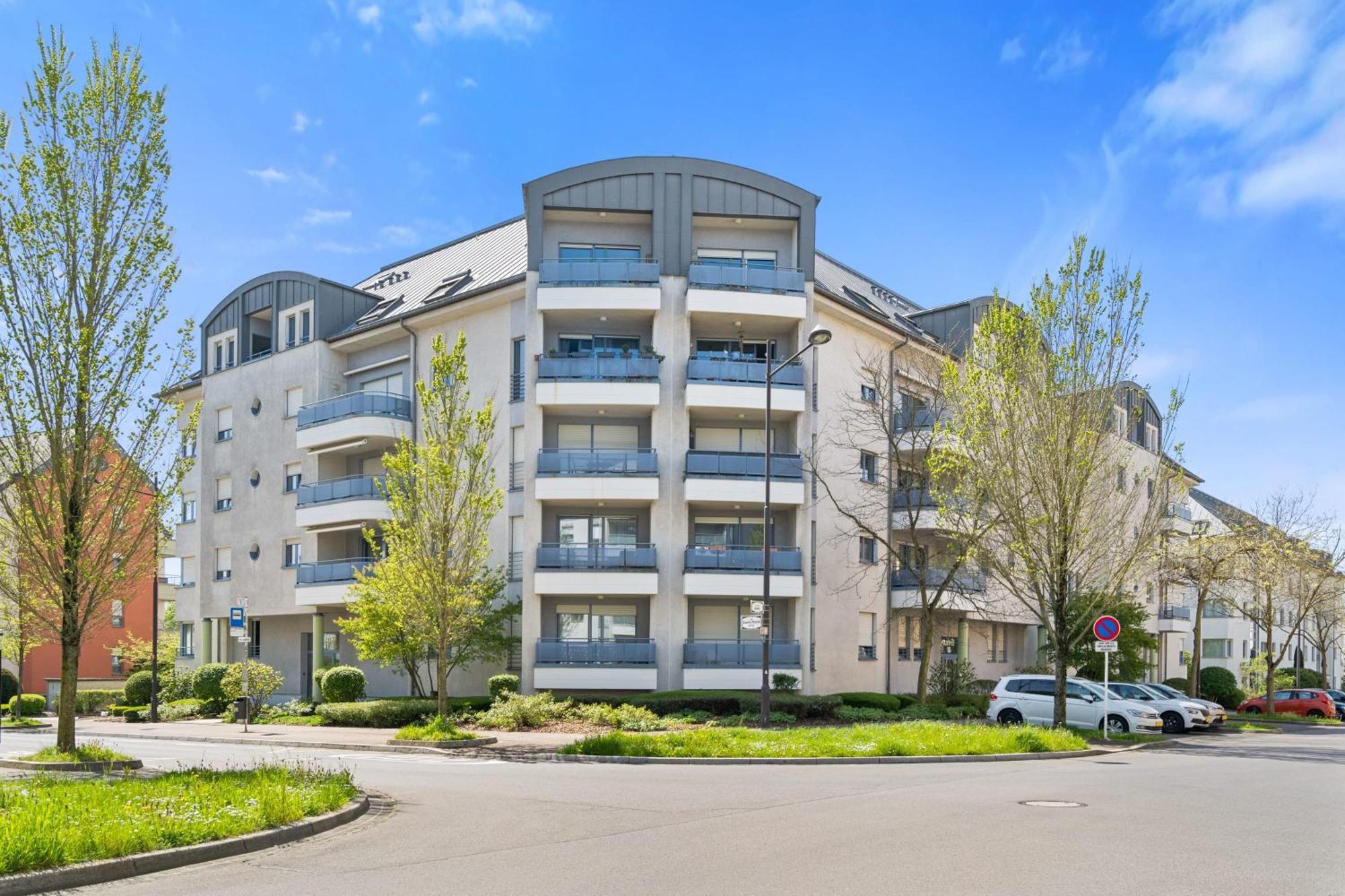 Apartment Modern Lux With Balcony In Luxemburg